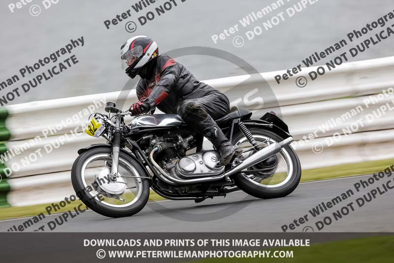 Vintage motorcycle club;eventdigitalimages;mallory park;mallory park trackday photographs;no limits trackdays;peter wileman photography;trackday digital images;trackday photos;vmcc festival 1000 bikes photographs